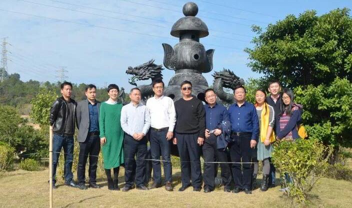 葛洪后裔、寧波寧?？h岔路鎮(zhèn)黨委書記葛歡善率隊來我園參觀考察